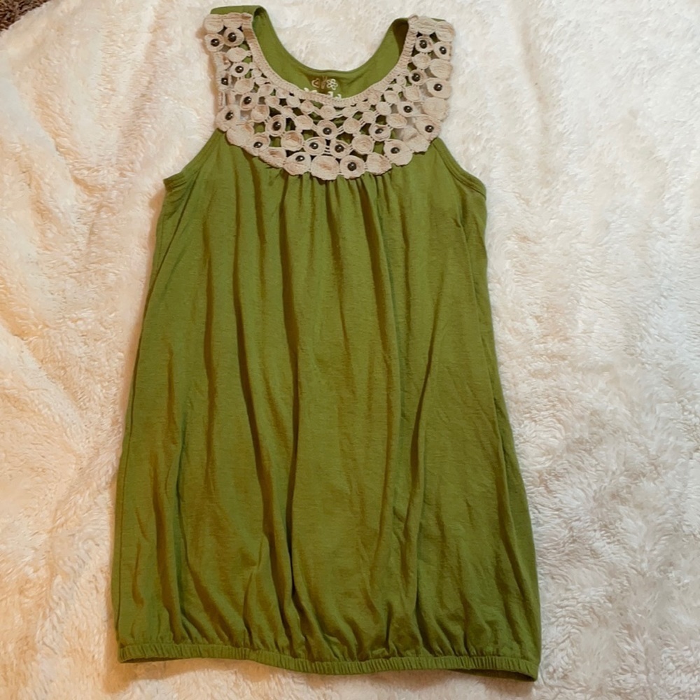 green‎ sleeveless tank top